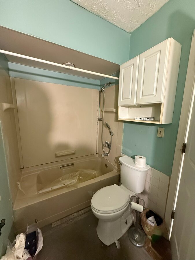 Bathroom before renovation